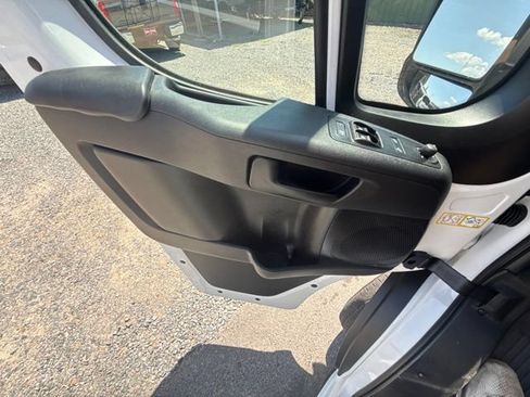 Used 2025 RAM ProMaster 2500 w/ Convenience Group FWD image 6