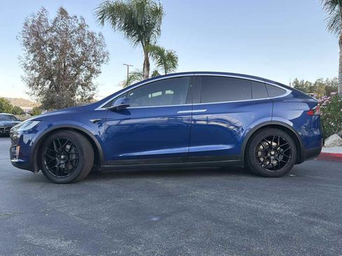 Used 2020 Tesla Model X Long Range AWD/4WD image 16