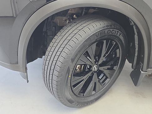 Certified 2023 Nissan Rogue SV w/ SV Premium B Package FWD image 32
