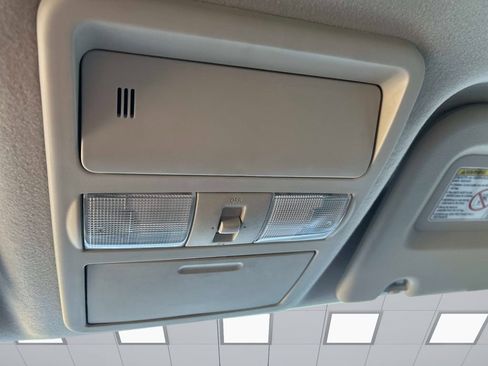 Used 2021 Nissan NV 2500 S image 30