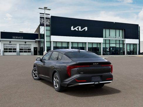 New 2026 Kia K4 LXS FWD image 5