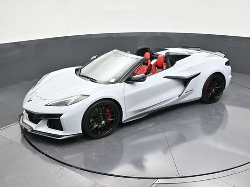 Used 2023 Chevrolet Corvette Z06 image 12