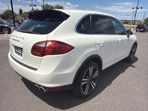 Used 2011 Porsche Cayenne Turbo AWD/4WD image 8