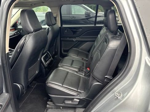 Used 2021 Lincoln Aviator Reserve w/ Elements Package Plus AWD/4WD image 10