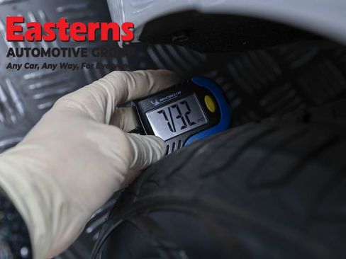 Used 2025 Toyota Camry SE w/ Convenience Package FWD image 27