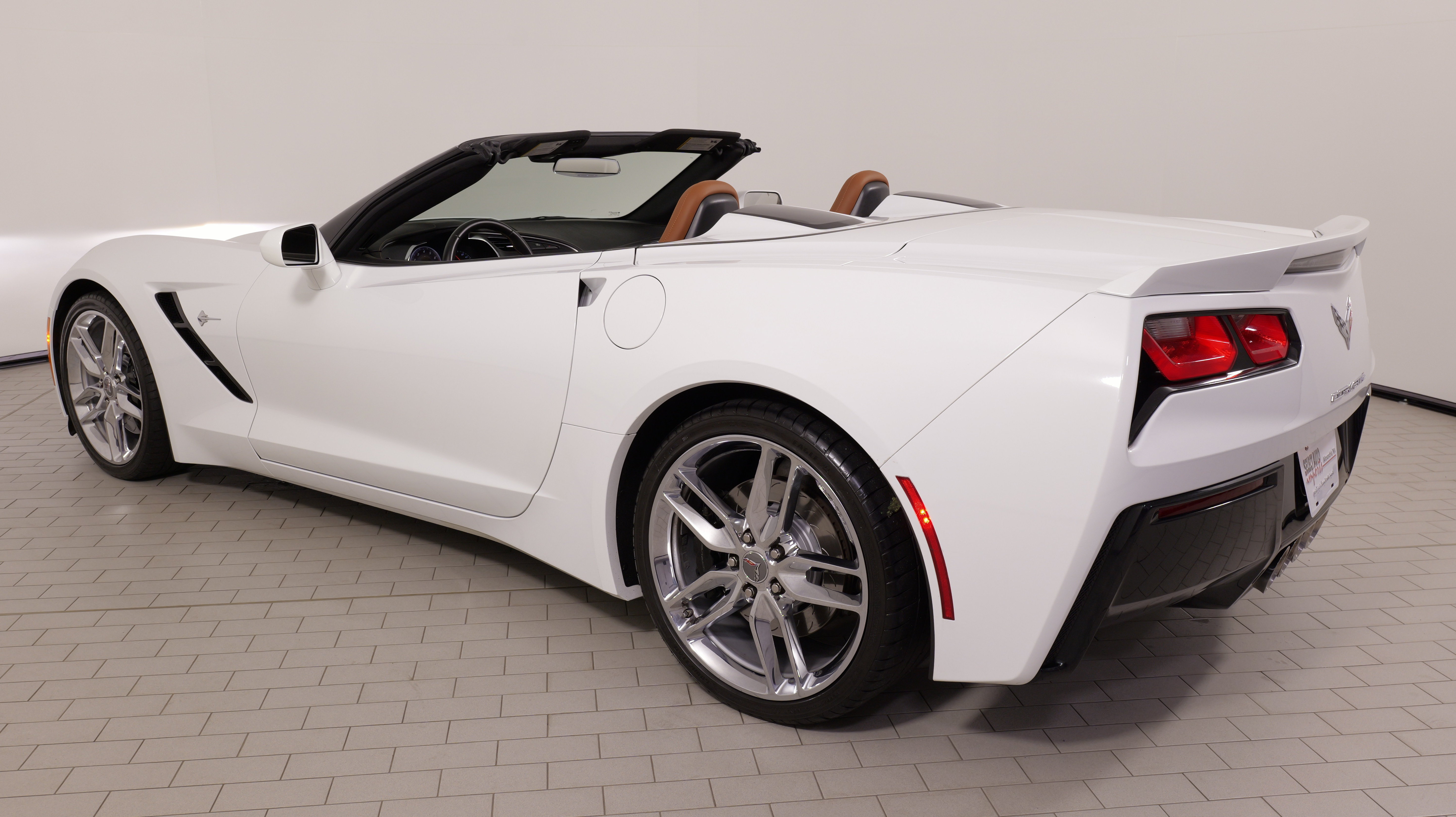 Used 2015 Chevrolet Corvette Stingray Convertible w/ 2LT Preferred Equipment Group RWD image 17