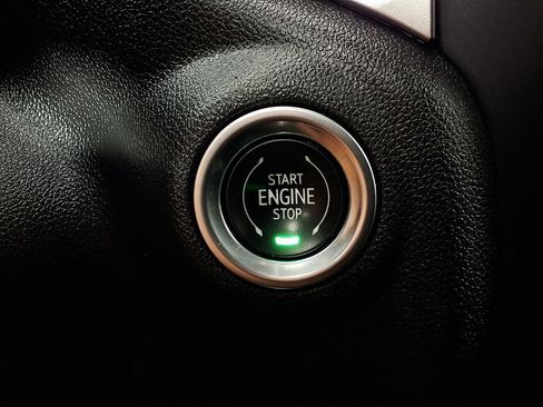 Used 2021 Chevrolet Silverado 1500 LT RWD image 17