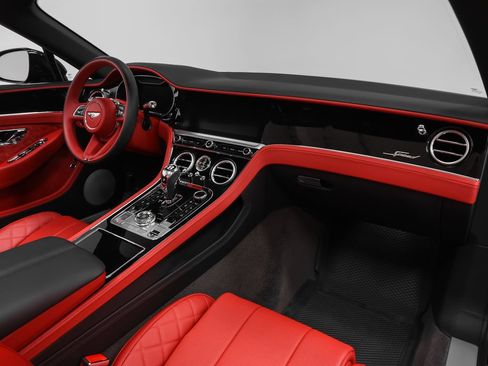 Used 2024 Bentley Continental GT Mulliner AWD/4WD image 26