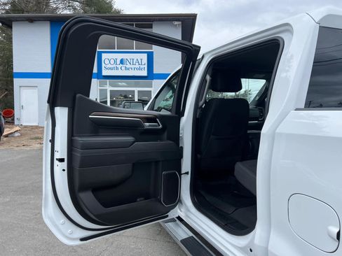 Certified 2025 Chevrolet Silverado 1500 LT image 31