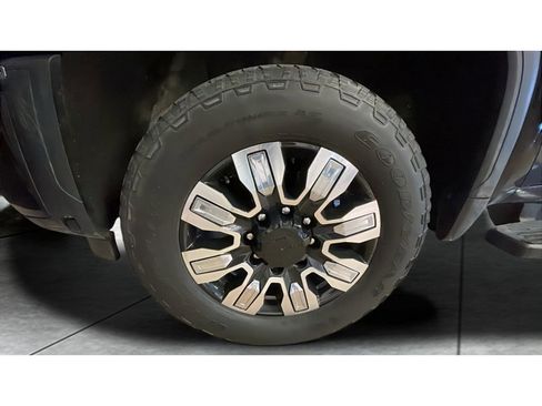 Used 2024 GMC Sierra 3500 Denali w/ Denali Reserve Package AWD/4WD image 3