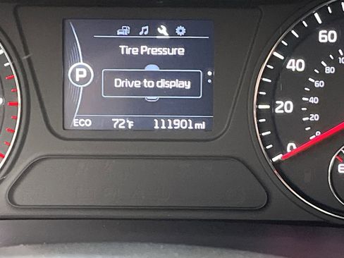 Used 2017 Kia Sorento AWD w/ LX Convenience Package image 15