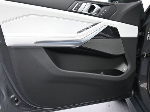 New 2026 BMW X5 xDrive50e w/ M Sport Package image 9