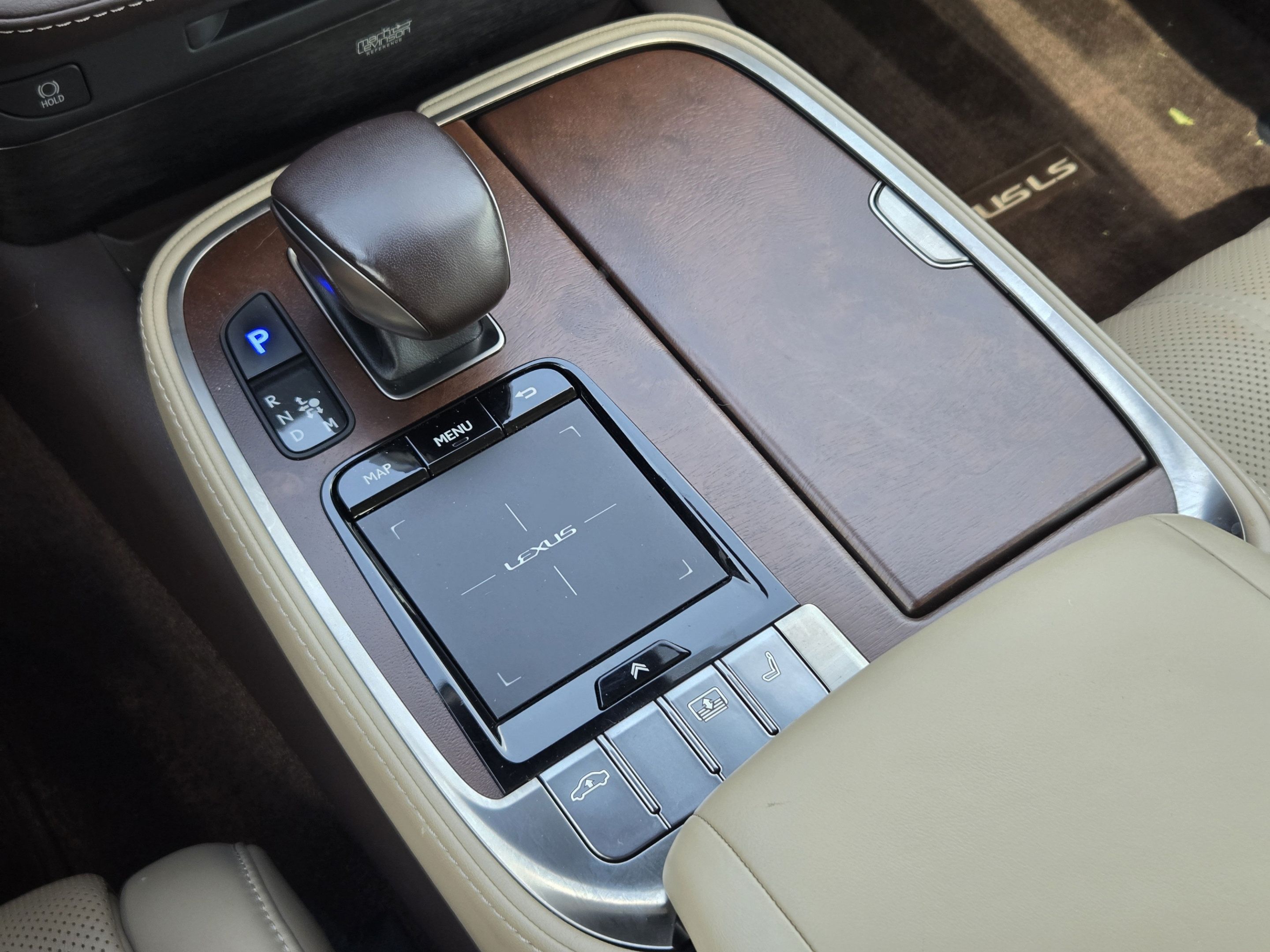 Used 2018 Lexus LS 500 w/ Interior Upgrade Package RWD image 17