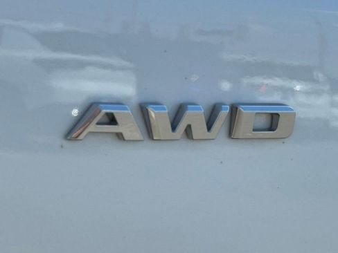 Certified 2025 Cadillac XT5 Premium Luxury w/ Technology Package AWD/4WD image 7
