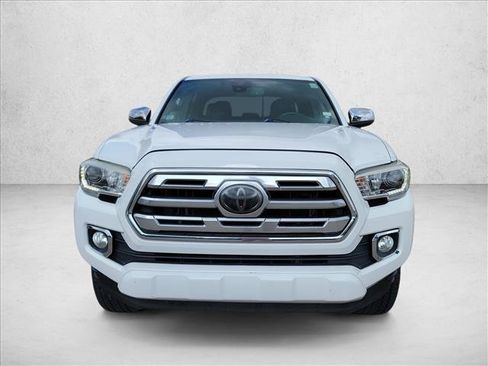 Used 2018 Toyota Tacoma Limited AWD/4WD image 2