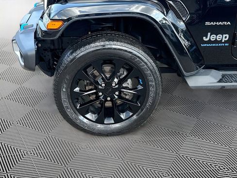 Used 2023 Jeep Wrangler Unlimited Sahara w/ Cold Weather Group image 34