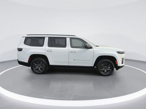 New 2026 Jeep Grand Wagoneer Limited w/ Premium Group II AWD/4WD image 9
