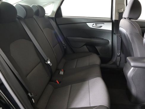 Used 2023 Kia Forte LXS image 31