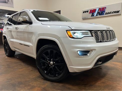 Used 2018 Jeep Grand Cherokee Overland image 1