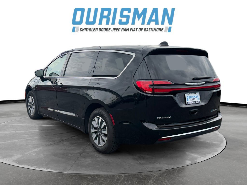 Used 2024 Chrysler Pacifica Limited FWD image 4