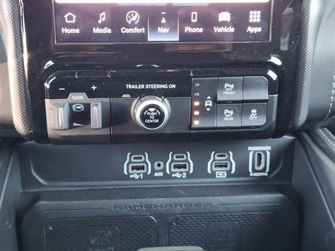 Used 2025 RAM 1500 Limited w/ Off Road Group image 17