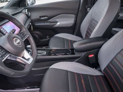 Used 2024 Nissan Kicks SR w/ SR Premium Package image 9