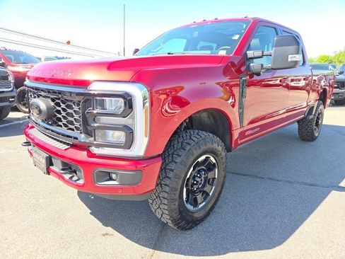 Used 2026 Ford F250 Lariat w/ Tremor Off-Road Package AWD/4WD image 2