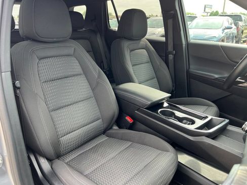 Used 2025 Chevrolet Equinox LT AWD/4WD image 42