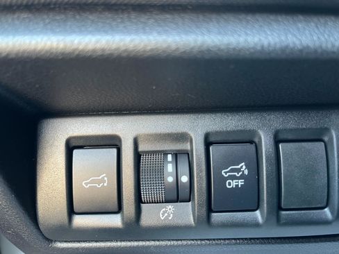 Used 2023 Subaru Outback Premium AWD/4WD image 21