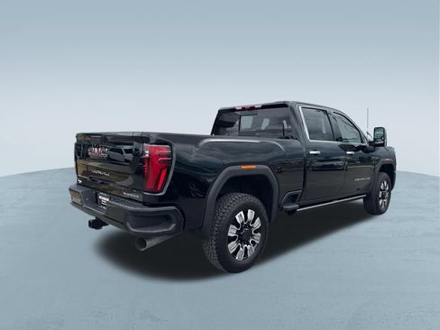 New 2026 GMC Sierra 2500 Denali w/ Denali Reserve Package AWD/4WD image 9