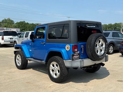 Used 2015 Jeep Wrangler Sahara w/ Connectivity Group AWD/4WD image 4