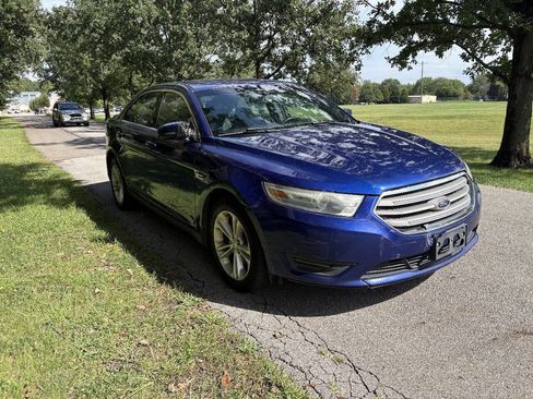 Used 2014 Ford Taurus SEL FWD image 14