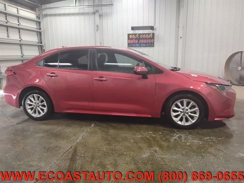 Used 2020 Toyota Corolla LE w/ LE Premium Package FWD image 5
