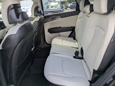 Certified 2024 Kia Sportage EX FWD image 11