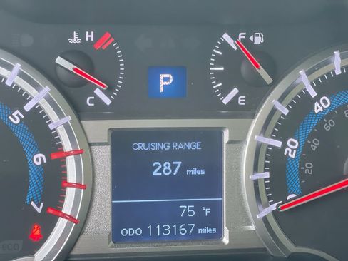 Used 2019 Toyota 4Runner SR5 AWD/4WD image 4