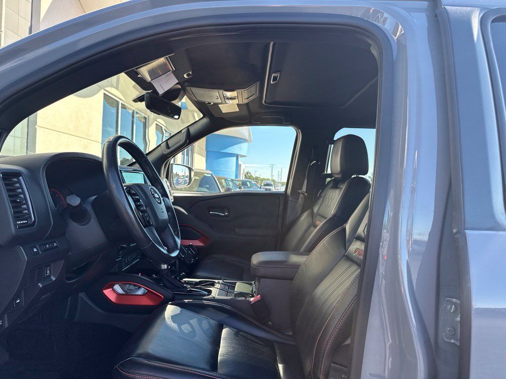 Used 2023 Nissan Frontier PRO-4X w/ Pro-4X Premium Package AWD/4WD image 6