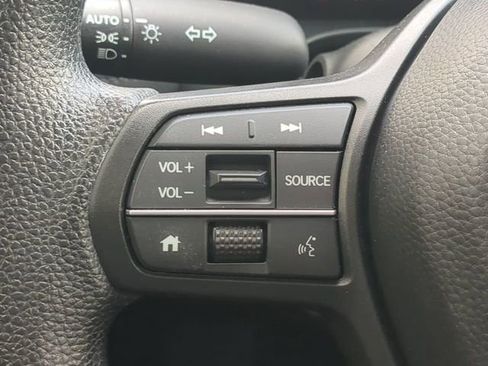 Used 2025 Honda HR-V LX image 26