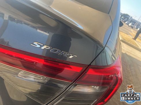 Used 2023 Honda Civic Sport image 7