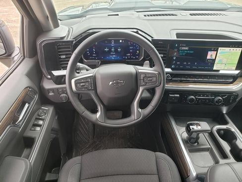 New 2026 Chevrolet Silverado 1500 LT Trail Boss w/ Convenience Package II AWD/4WD image 17