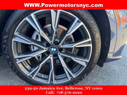 Used 2021 BMW X7 xDrive40i w/ M Sport Package AWD/4WD image 18