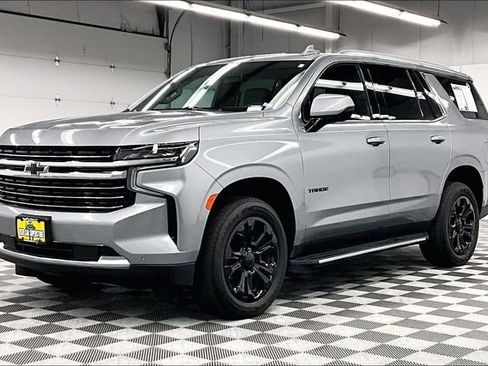 Used 2024 Chevrolet Tahoe LT w/ Max Trailering Package AWD/4WD image 12