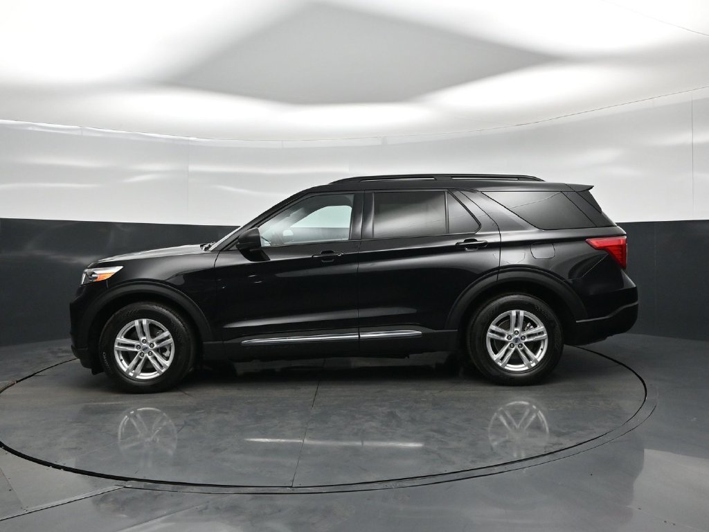 Certified 2023 Ford Explorer XLT w/ Equipment Group 202A RWD image 27