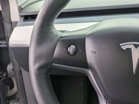 Used 2023 Tesla Model 3 Performance image 18