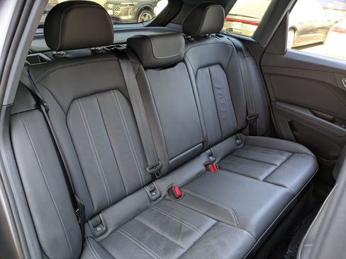 Used 2025 Audi Q4 e-tron Premium w/ Convenience Package AWD/4WD image 29