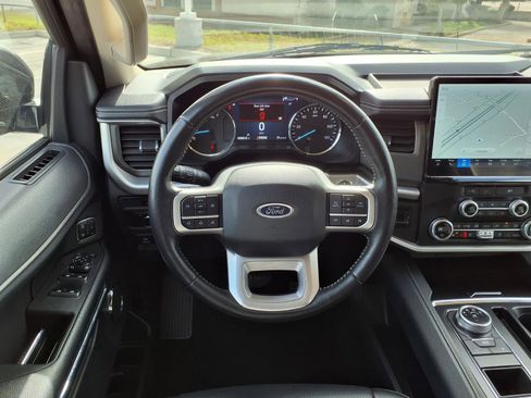 Used 2024 Ford Expedition Max XLT image 15