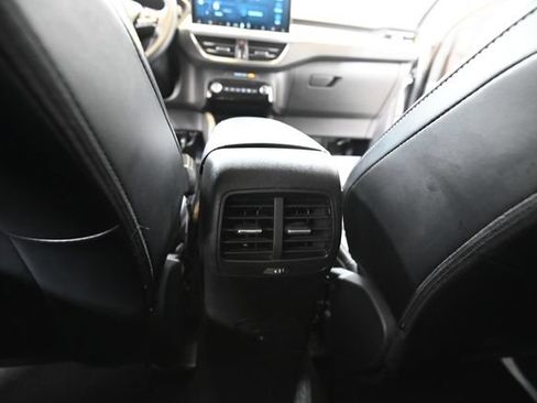 Used 2024 Ford Escape Platinum AWD/4WD image 31