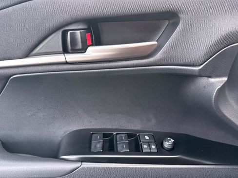 Used 2025 Toyota Camry Hybrid image 11