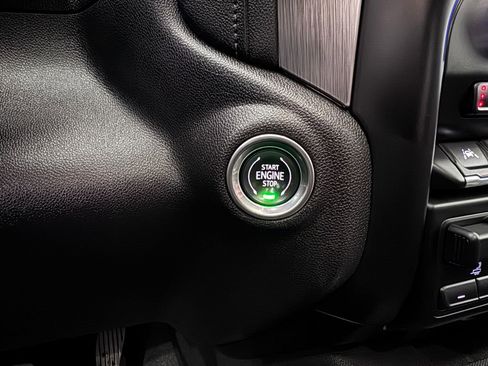 Certified 2020 GMC Sierra 1500 Denali w/ Denali Ultimate Package image 20