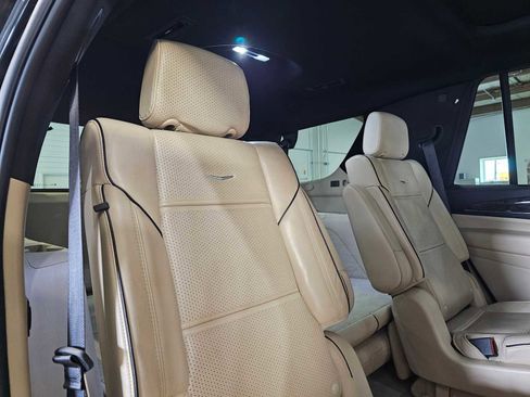 Used 2023 Cadillac Escalade Premium Luxury w/ Performance Package AWD/4WD image 13