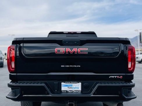 Used 2022 GMC Sierra 2500 AT4 w/ AT4 Preferred Package image 5